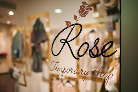 Rose Temporary Shop Via Luigi Burgi, 65, 33013 Gemona del Friuli UD, Italia