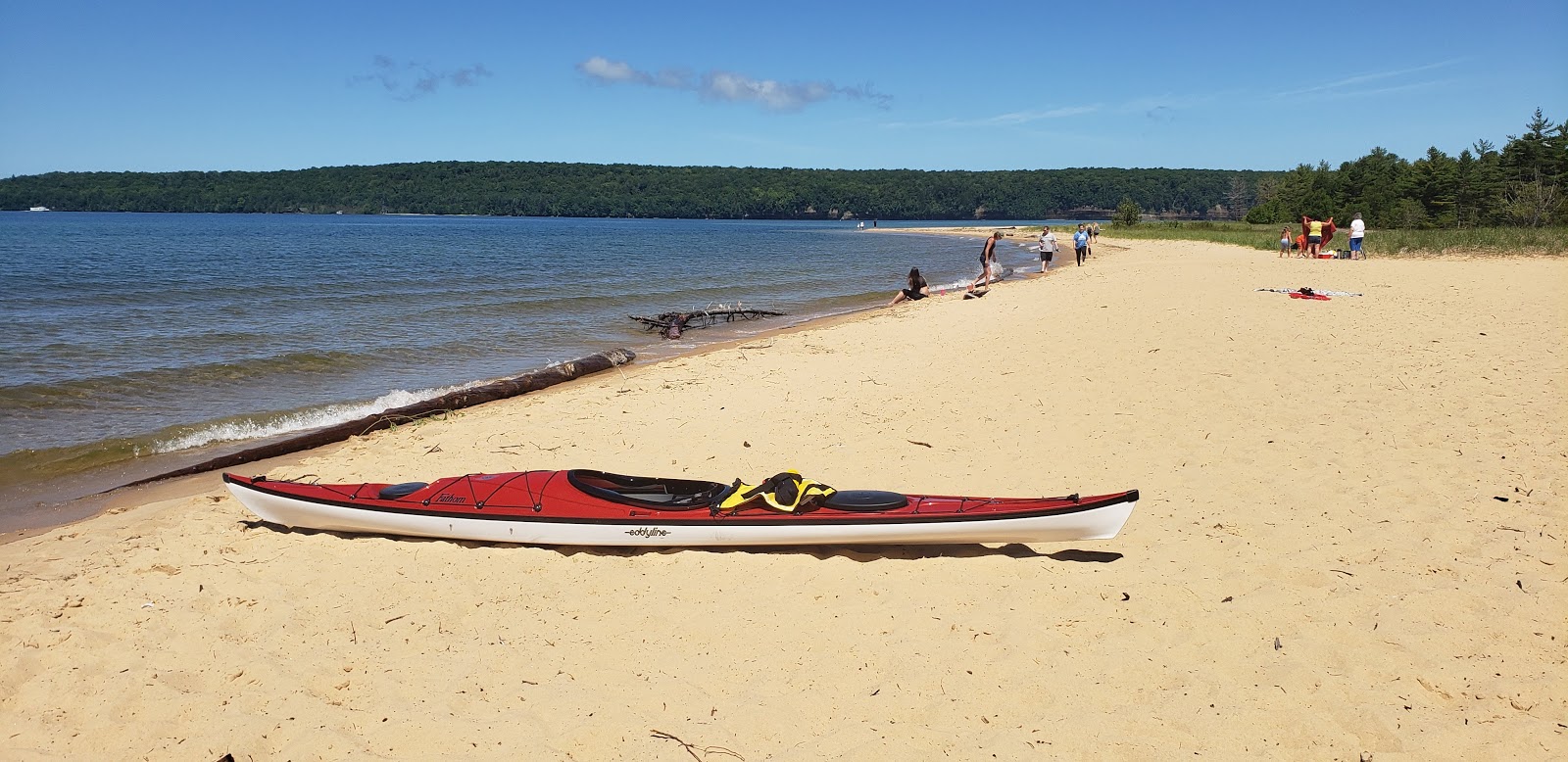 Foto von Sand Point Beach mit beiger sand Oberfläche
