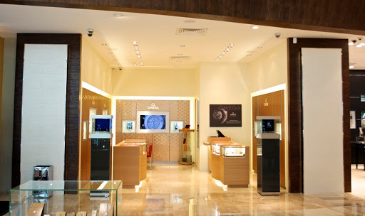 OMEGA Boutique - Cancún