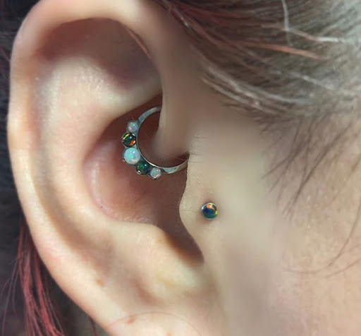 Tattoo Shop «No Egrets Tattoo Studios», reviews and photos, 1128 College St, Clarksville, TN 37040, USA