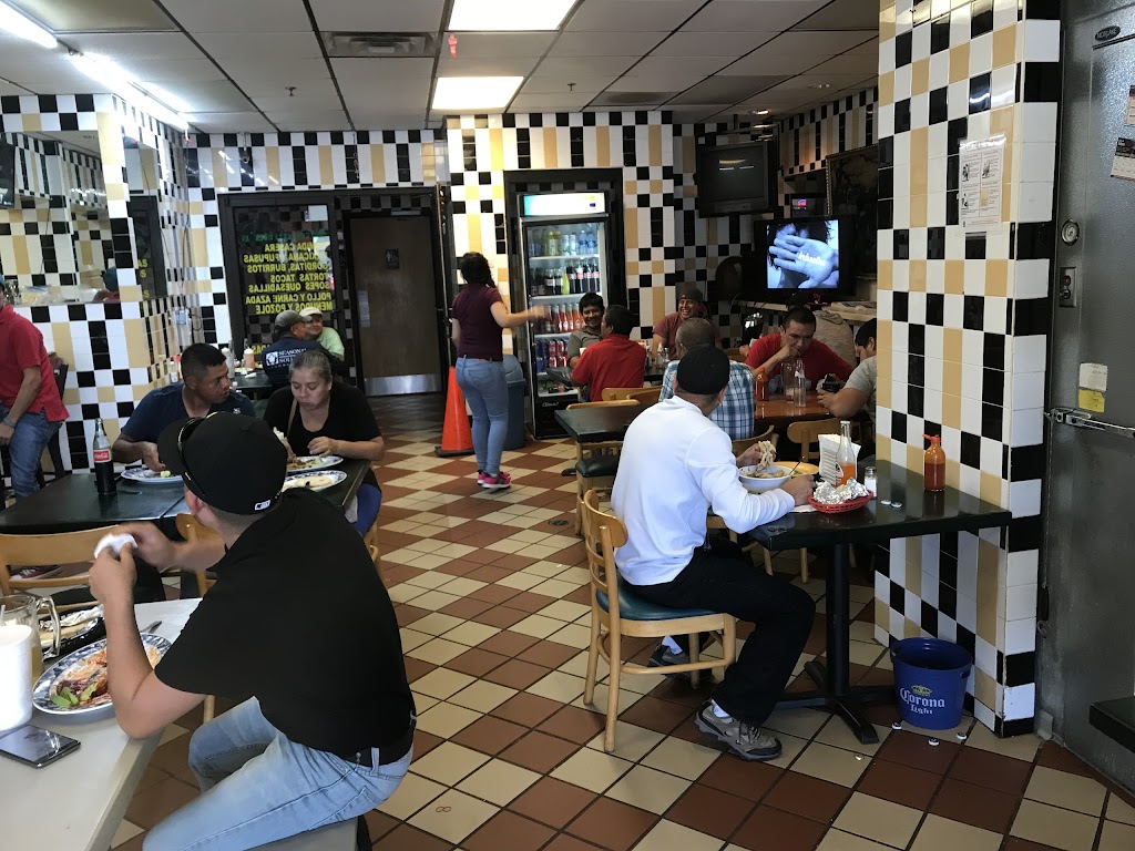 Blanquita's Taqueria 30071