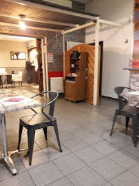 Atmosphère du Pizzeria PRESTO à Saint-Léonard-de-Noblat - n°5