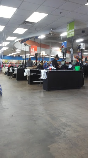 Thrift Store «16th & Indian School Goodwill Retail Store, Donation Center & Career Center», reviews and photos, 4005 N 16th St, Phoenix, AZ 85016, USA