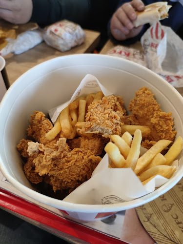 Értékelések erről a helyről: KFC Szentendre DT, Szentendre - Étterem