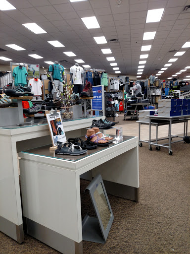 Sporting Goods Store «SCHEELS», reviews and photos, 505 Center Ave, Moorhead, MN 56560, USA