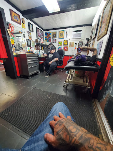 Tattoo Shop «Big Mikes House of Ink Inc», reviews and photos, 1026 W N Blvd, Leesburg, FL 34748, USA