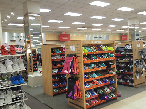 Department Store «Century 21 Department Store», reviews and photos, 61-35 Junction Blvd, Rego Park, NY 11374, USA