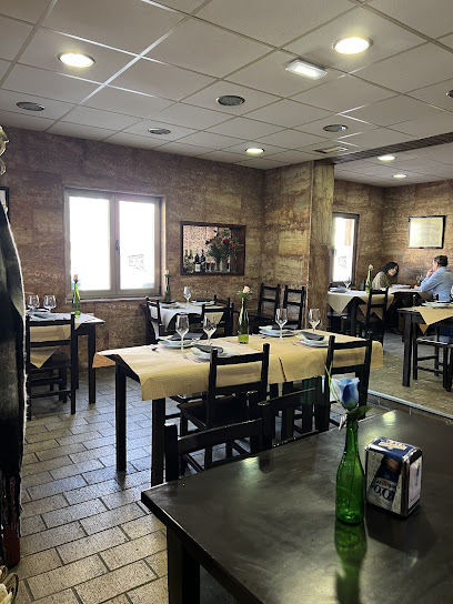 Restaurante Casa Fernández - Lugar Valdecuna, 26, 33615 Mieres, Asturias, Spain