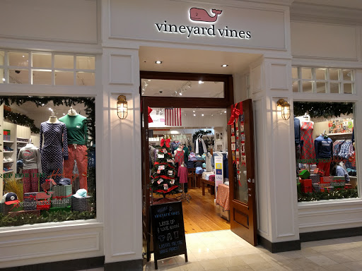 Vineyard Vines, 7101 Democracy Blvd, Bethesda, MD 20817, USA, 