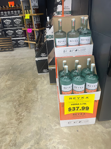 Liquor Store «Holiday Depot Liquor», reviews and photos, 6520 Randol Mill Rd, Fort Worth, TX 76112, USA