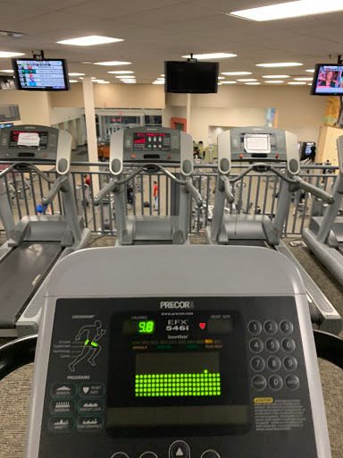 Gym «LA Fitness», reviews and photos, 452 Lakehurst Rd, Waukegan, IL 60085, USA