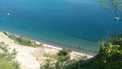 Bele Skale Beach'in fotoğrafı dağlarla çevrili