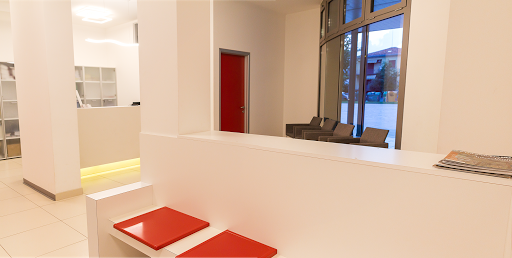 Pensioni per cani e dog hotel a Clinica Veterinaria La Fenice