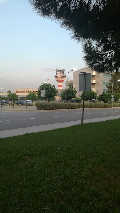 Hertz İzmir Havalimanı Araç Kiralama