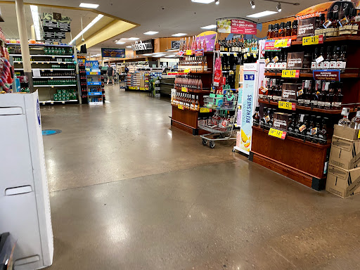 Grocery Store «Kroger», reviews and photos, 1571 N State St, Greenfield, IN 46140, USA