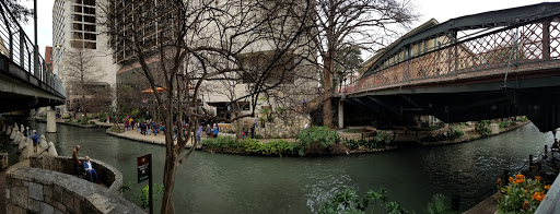 Liquor Store «Riverwalk Wines & Spirits», reviews and photos, 405 E Commerce St, San Antonio, TX 78205, USA