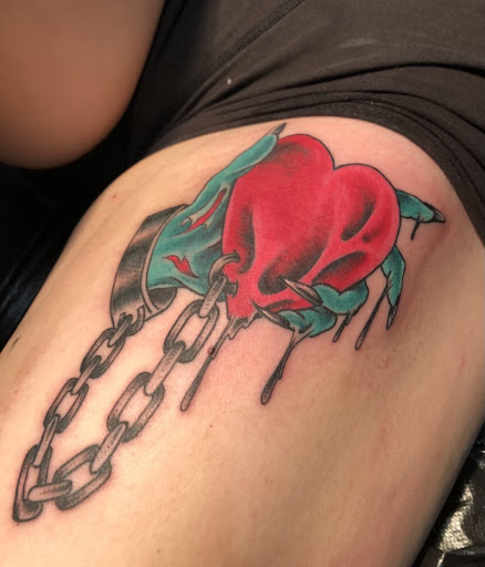 Tattoo Shop «Nine Lives Tattoo», reviews and photos, 61 N Holladay Dr, Seaside, OR 97138, USA