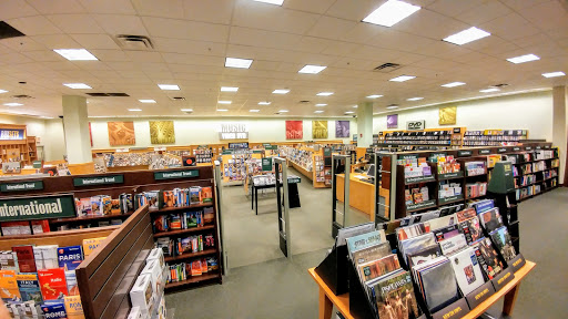 Book Store «Barnes & Noble», reviews and photos, 1 Levee Way, Newport, KY 41071, USA