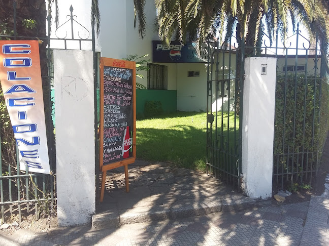 Opiniones de Club Comercial Bar & Restaurant en Chillán - Pub