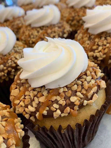 Cupcake Shop «Smallcakes: A Cupcakery of Naperville», reviews and photos, 115 E Ogden Ave #119, Naperville, IL 60563, USA