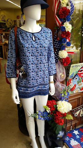 Garden Center «Stauffers of Kissel Hill Home & Garden Store», reviews and photos, 4450 Lincoln Hwy, York, PA 17406, USA