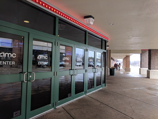 Movie Theater «AMC Showplace Village Crossing 18», reviews and photos, 7000 Carpenter Rd, Skokie, IL 60077, USA