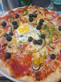 Plats et boissons du Pizzas à emporter Restaurant & Pizzeria - Le City Viry - n°19