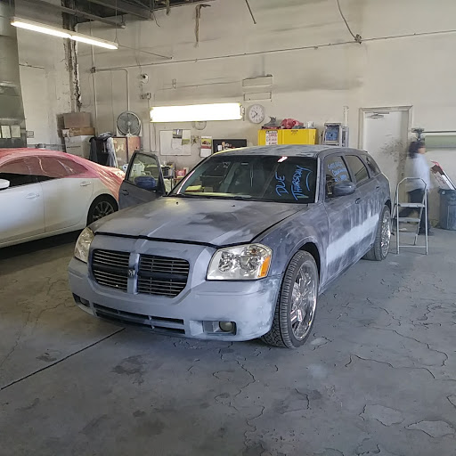 Auto Body Shop «Maaco Collision Repair & Auto Painting», reviews and photos, 288 S E St, San Bernardino, CA 92401, USA