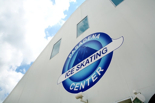 Ice skating rinks in Los Angeles