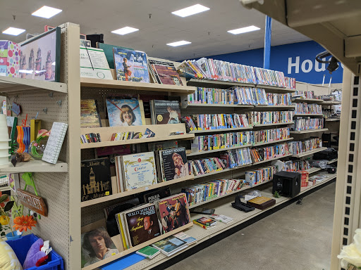 Thrift Store «Volunteers of America Thrift Store», reviews and photos, 1135 N Belsay Rd, Burton, MI 48509, USA