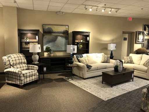 Furniture Store «La-Z-Boy Furniture Galleries», reviews and photos, 14405 Lakeside Cir, Sterling Heights, MI 48313, USA