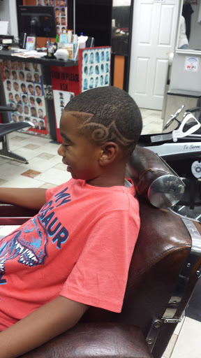 Barber Shop «St. Johns Barber Shop», reviews and photos, 22815 Pacific Hwy S, Des Moines, WA 98198, USA