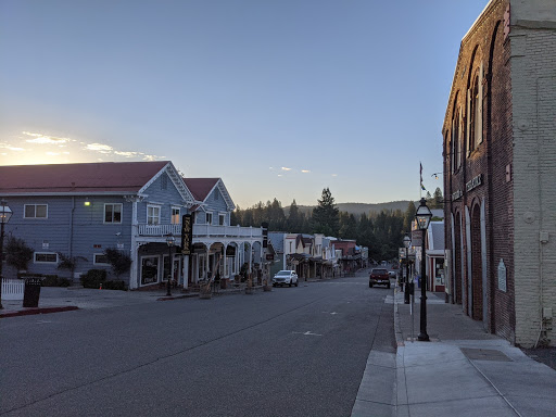 Grocery Store «Bonanza Market», reviews and photos, 321 Broad St, Nevada City, CA 95959, USA