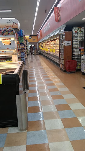 Grocery Store «Bravo Supermarkets», reviews and photos, 519 S Orange Blossom Trail, Apopka, FL 32703, USA