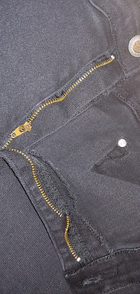 E Z Laundromat, Dry Cleaning & alteration - Photo 4 - Car repair in New Orleans, LA, New Orleans