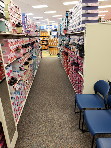 Shoe Store «Shoe Carnival», reviews and photos, 3271 Marketplace Dr, Council Bluffs, IA 51501, USA