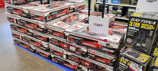 Hardware Store «Harbor Freight Tools», reviews and photos, 920 E 104th Ave, Thornton, CO 80233, USA