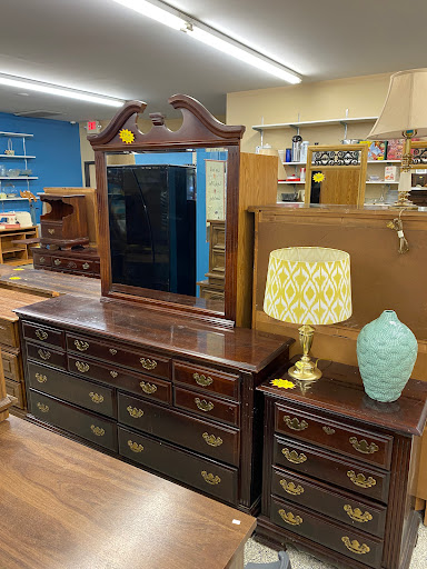 Thrift Store «Peninsula Rescue Mission Thrift Store», reviews and photos, 6200 Jefferson Ave, Newport News, VA 23605, USA