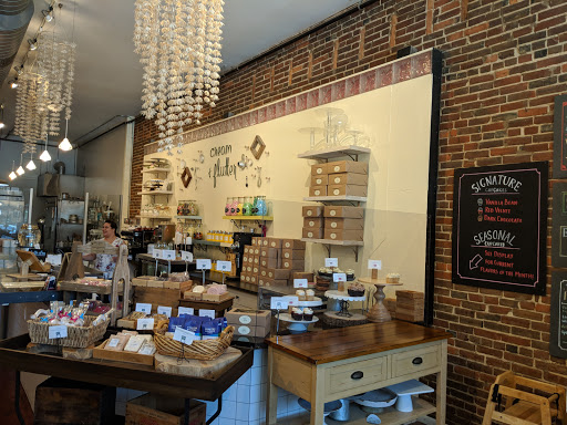 Bakery «Cream & Flutter», reviews and photos, 114 N Walnut St, Champaign, IL 61820, USA