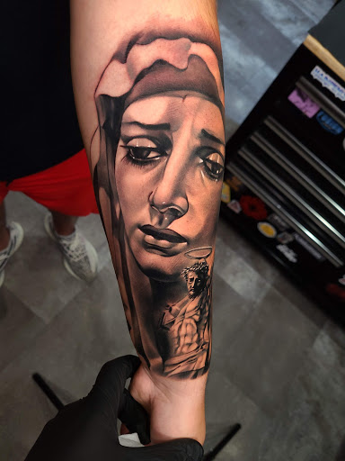 Explore upper arm cover up tattoo ideas, creative tattoo ideas in Albuquerque, available at Urban Inkology Tattoo Studio (Coors)