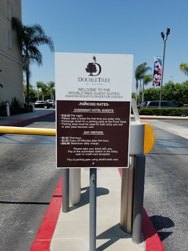Hotel «DoubleTree Suites by Hilton Hotel Anaheim Resort - Convention Center», reviews and photos, 2085 S Harbor Blvd, Anaheim, CA 92802, USA