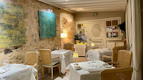 Atmosphère du Restaurant gastronomique L'Ambroisy - Restaurant Vence - n°3