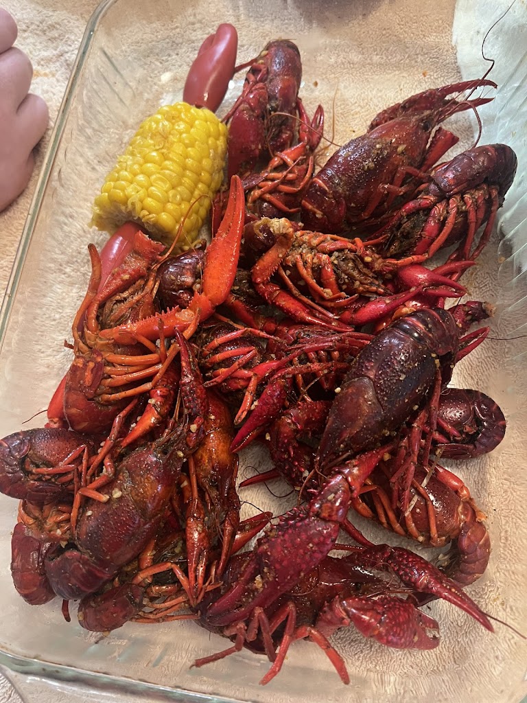 Red Tails Boil House 70611