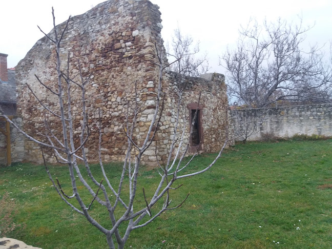 Kövesdi Szent Miklós templomrom - Csopak