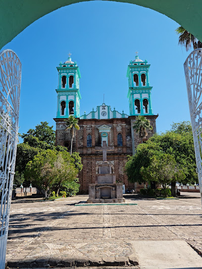 Catedral de Ciudad Altamirano (Fray Juan Bautista Moya)