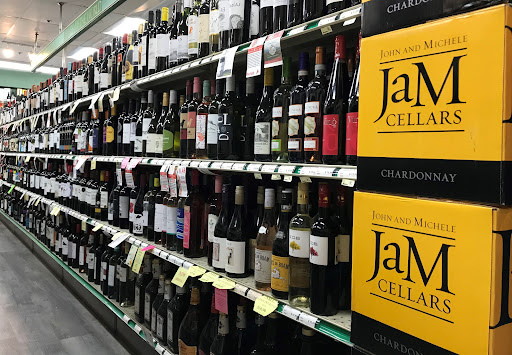 Liquor Store «Kings Contrivance Liquor Shop», reviews and photos, 8630 Guilford Rd B30, Columbia, MD 21046, USA