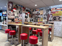 Atmosphère du Restaurant KFC Verdun à Haudiomont - n°11