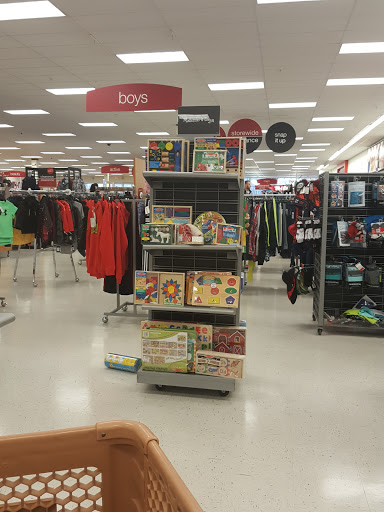 Department Store «T.J. Maxx & HomeGoods», reviews and photos, 715 E Dundee Rd, Palatine, IL 60074, USA
