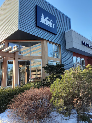 REI, 189 Connecticut Ave, Norwalk, CT 06854, USA, 