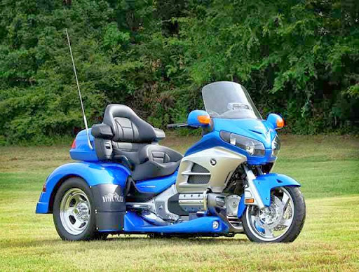 Motorcycle Dealer «Genes Gallery Inc», reviews and photos, 945 N Glenstone Ave, Springfield, MO 65802, USA